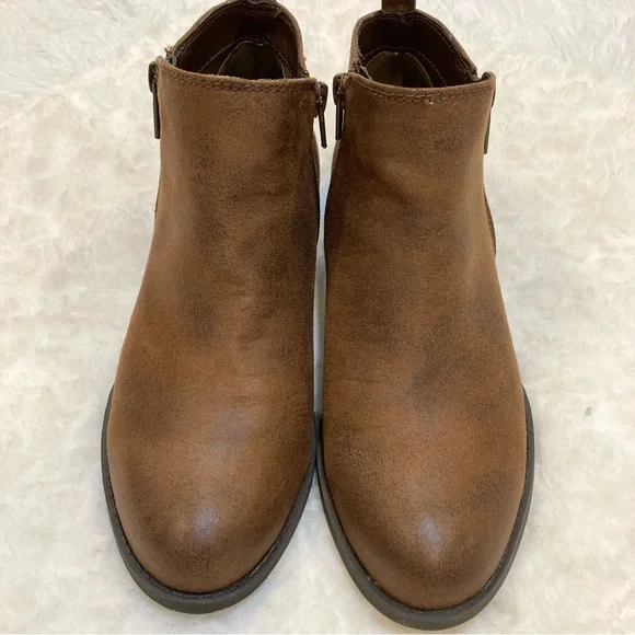 Brown Boots Carlos Santana Booties Vegan Leather Zipper Ankle Booties 7 - 7.5 - Picture 3 of 12